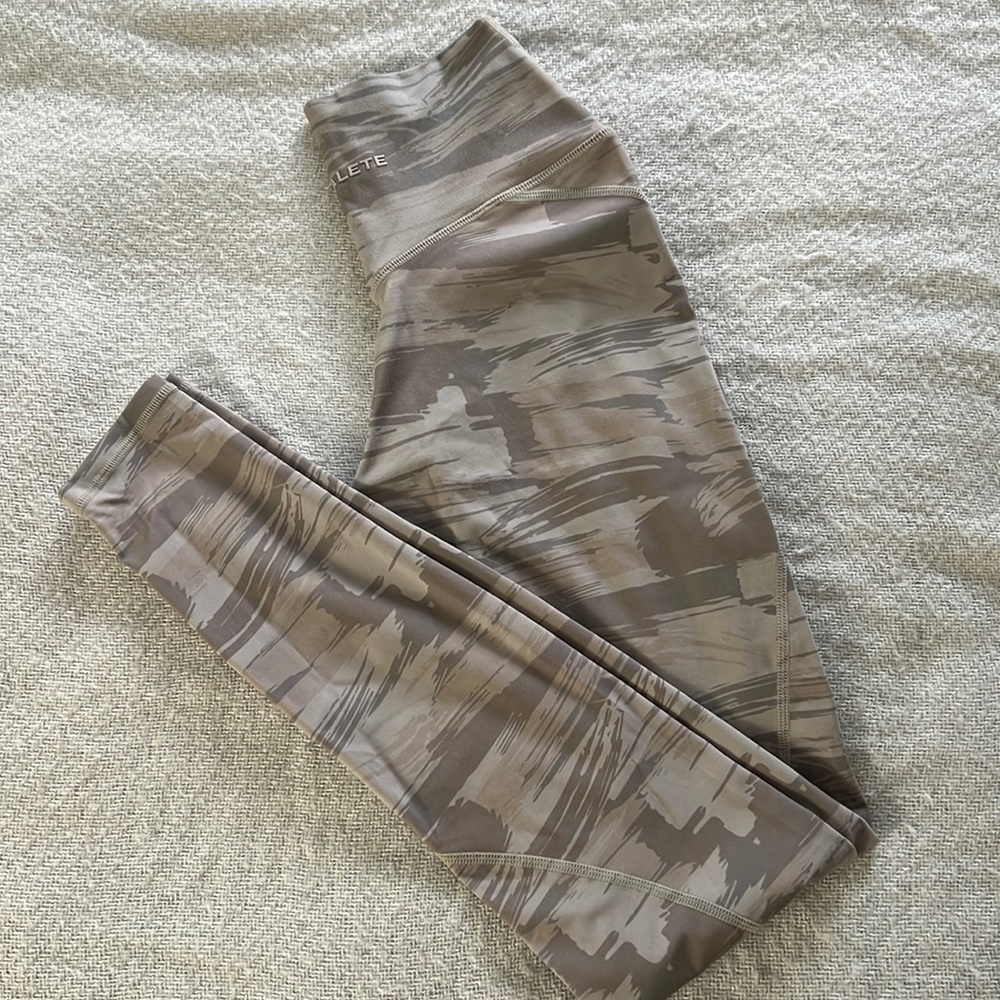 Alphalete Surface Power Legging (Dessert Power)